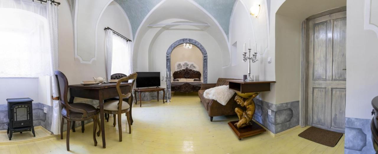 Apartman Charlotte V Dome So Studnou Na Streche Banská Štiavnica Zewnętrze zdjęcie