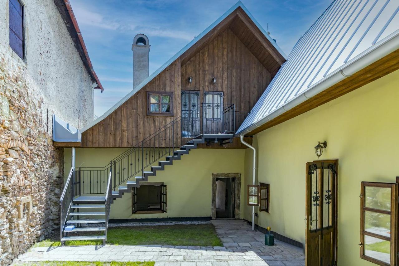 Apartman Charlotte V Dome So Studnou Na Streche Banská Štiavnica Zewnętrze zdjęcie